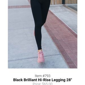 *NWT* Zyia Active Black Brilliant Hi-Rise 7/8 Leggings
